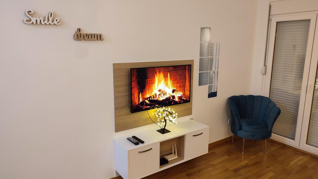 Apartmani Stari Aerodrom 波德戈里察 外观 照片